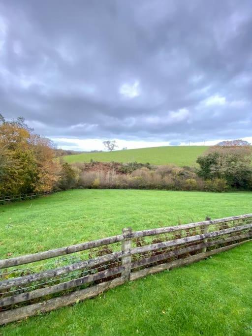 Woodland View At Hewish Mill Villa Bittadon Exteriör bild